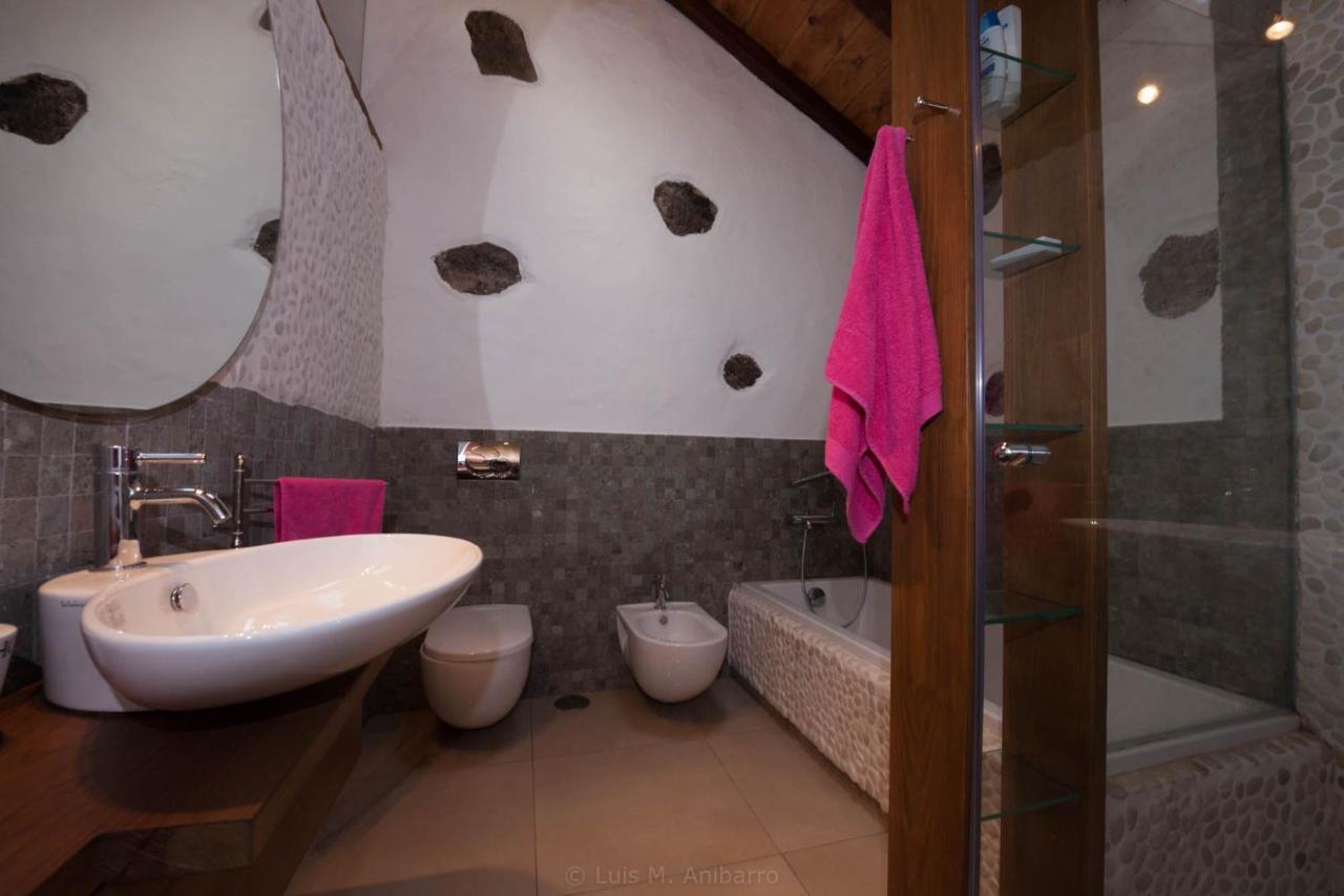 Historic Canarian House, Private Heated Infinity Pool, Bbq, Wifi + Panoramic Ocean Views Arona  Bagian luar foto