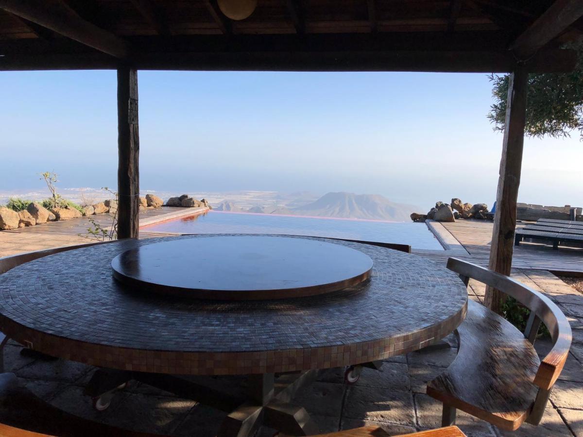 Historic Canarian House, Private Heated Infinity Pool, Bbq, Wifi + Panoramic Ocean Views Arona  Bagian luar foto